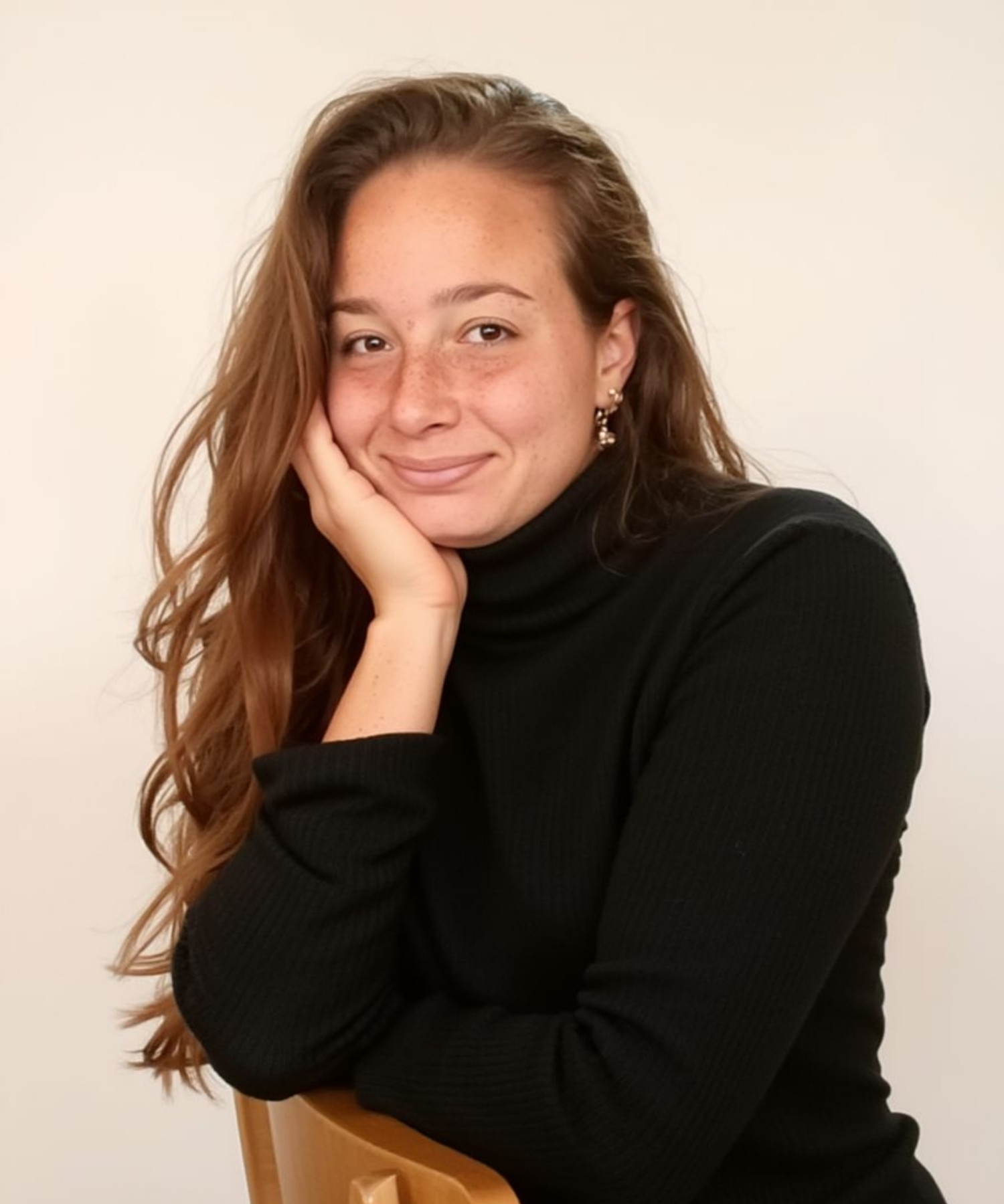 Ça c'est moi, <b>Océane</b> et je vous accompagne pour la création de votre <b>landing page</b>